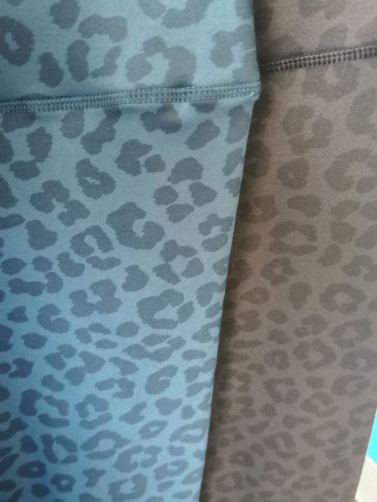 Signature Leggings - Blue Leopard - 7/8 leg